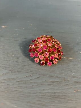 MCM Gold-Tone Pink & Fuchsia Crystal Cluster Brooch